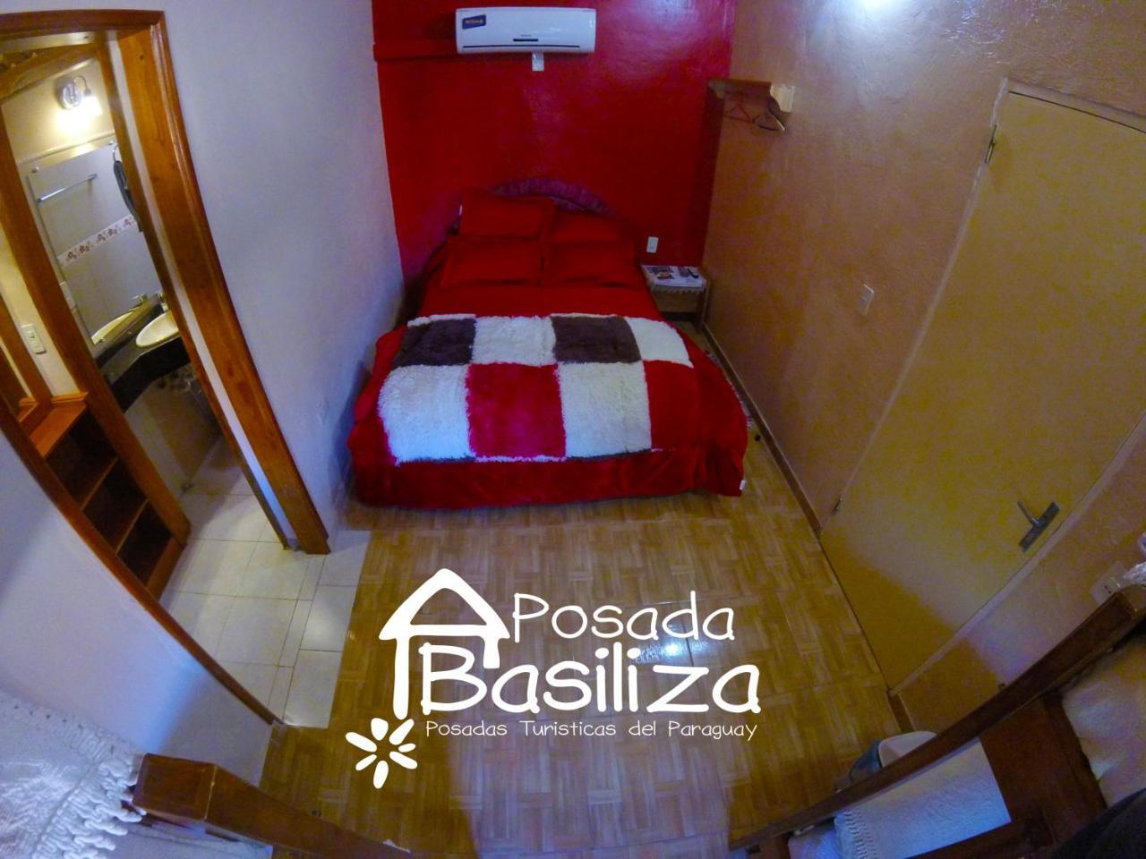 Posada Basiliza, Encarnacion Py Exteriör bild